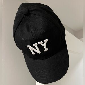 Black NY velcro cap / NWOT / never worn /